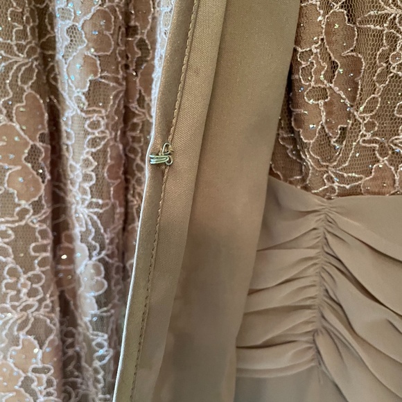 Patra Light Pink Formal Dress, size 14 - Picture 9 of 12